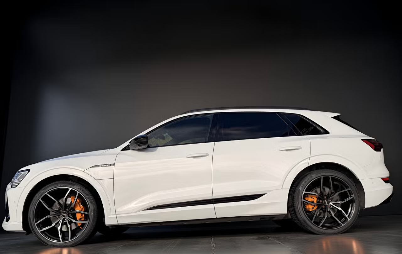 Audi e-tron Audi e-tron 55 S line Sport Black